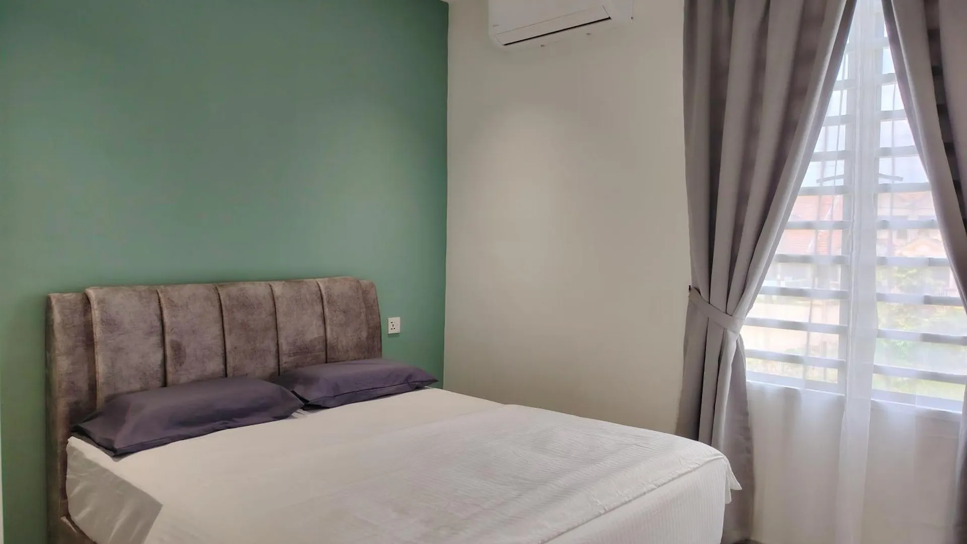 Austin Melaka Villa Kampong Sungai Putat 0*,  Malaysia